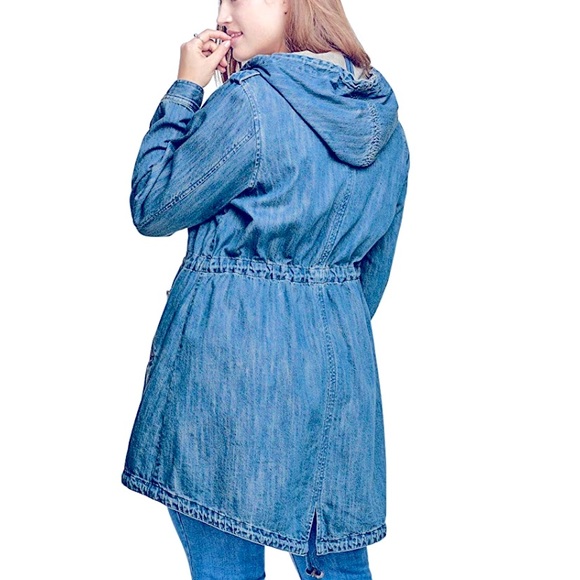 Jackets & Blazers - Hooded Jean Jacket